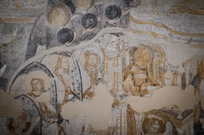 Muri che Parlano: Il Viaggio tra Affreschi Antichi e Arte Urbana a San Giorgio